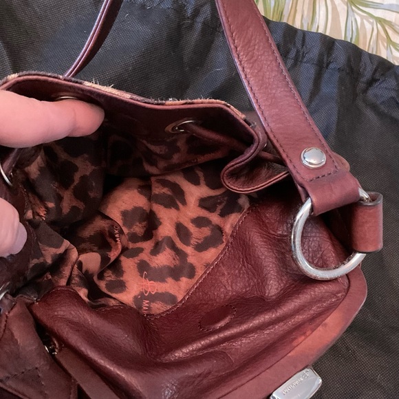 B. Makowsky Cheetah Print Leather Drawstring Kiss Closure Crossbody - Picture 14 of 15